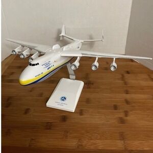 Antonov‎ 225 Mriya UR-82060 Airplane Model Display Six Engine Cargo Plane